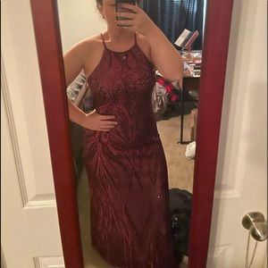 Maroon sequin size 6 prom/Mardi Gras/formal dress